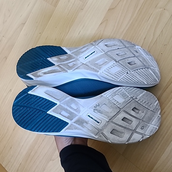 Skechers Memory Foam Green Women's Ultra Flex Slip-On Size 8 - Picture 7 of 7